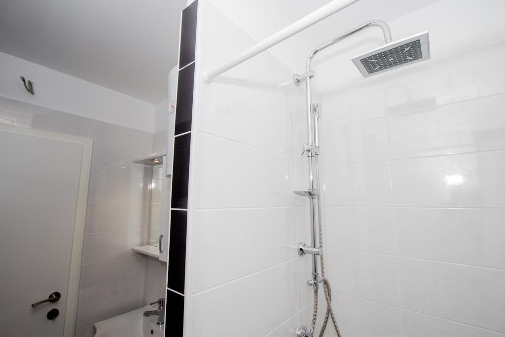 Apartments Nakic 希贝尼克 外观 照片